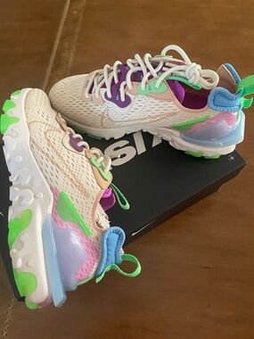 D/MS/X Nike React Vision snickers